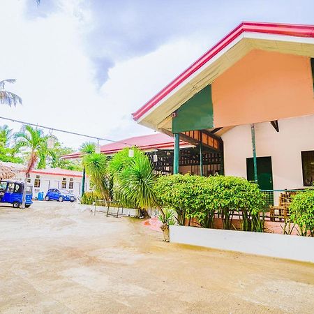 Oyo 875 Madhavi Beach Resort Balibago Екстериор снимка