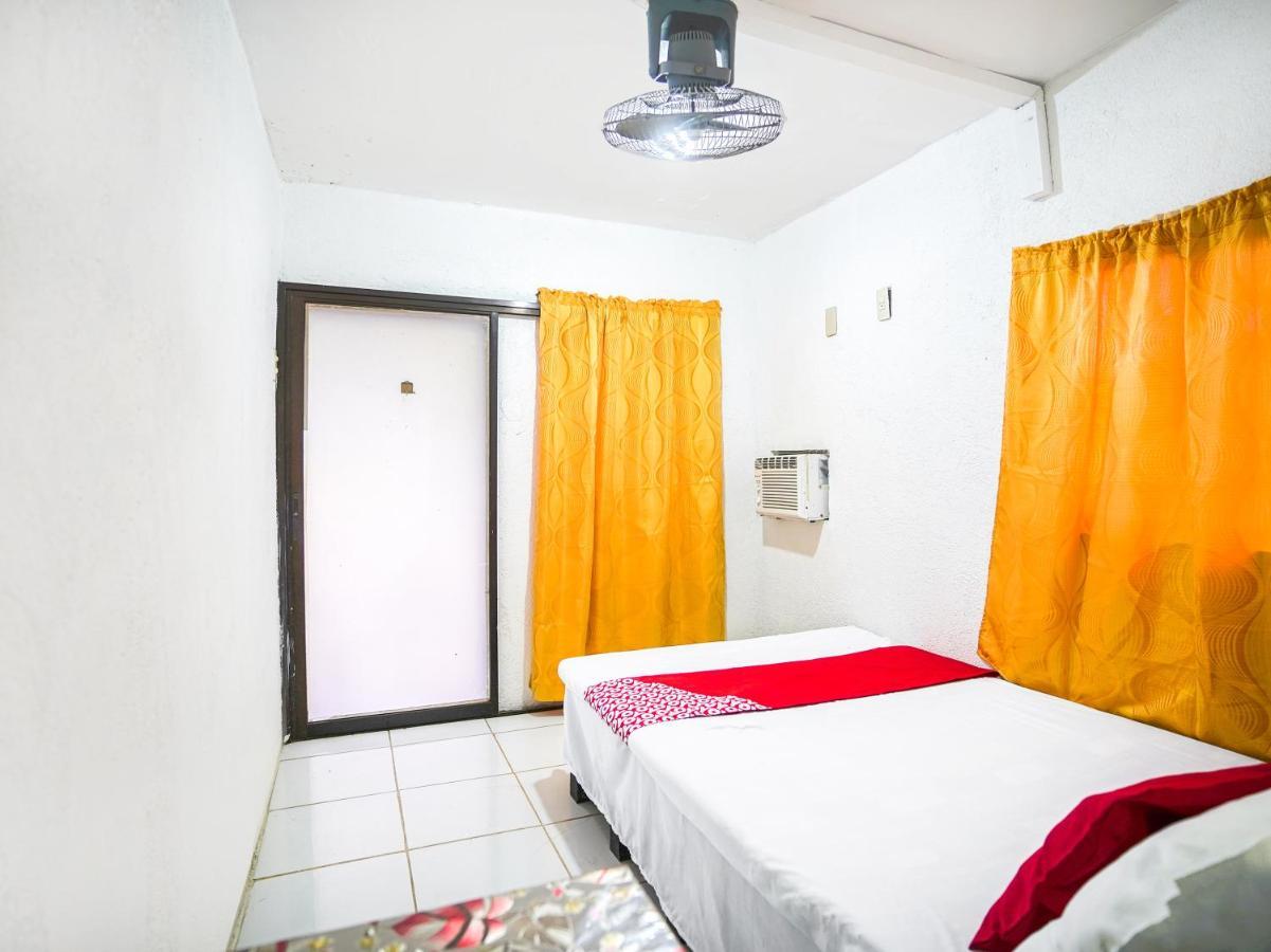 Oyo 875 Madhavi Beach Resort Balibago Екстериор снимка